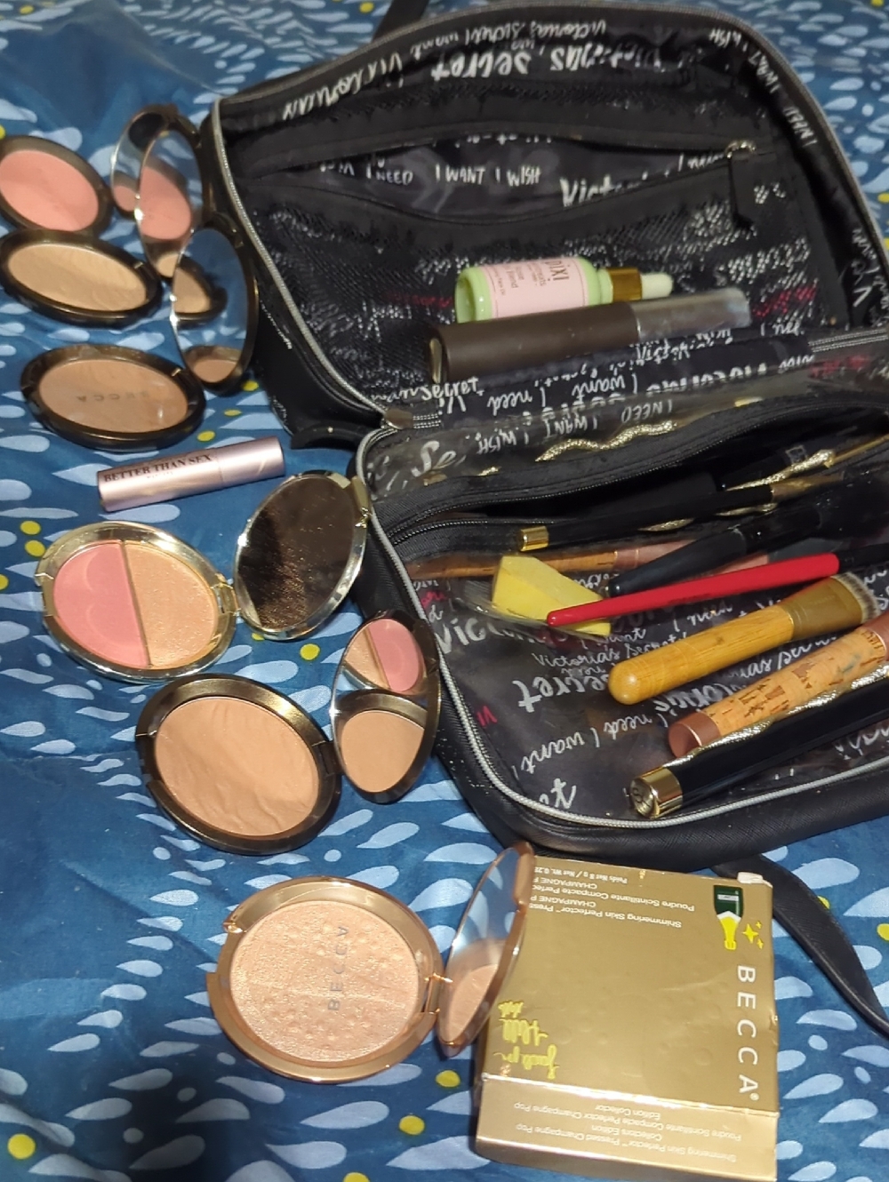 BECCA Glow Face Powder & Mixed Makeup Compacts in Peach, Pink, Bronze, In A Case